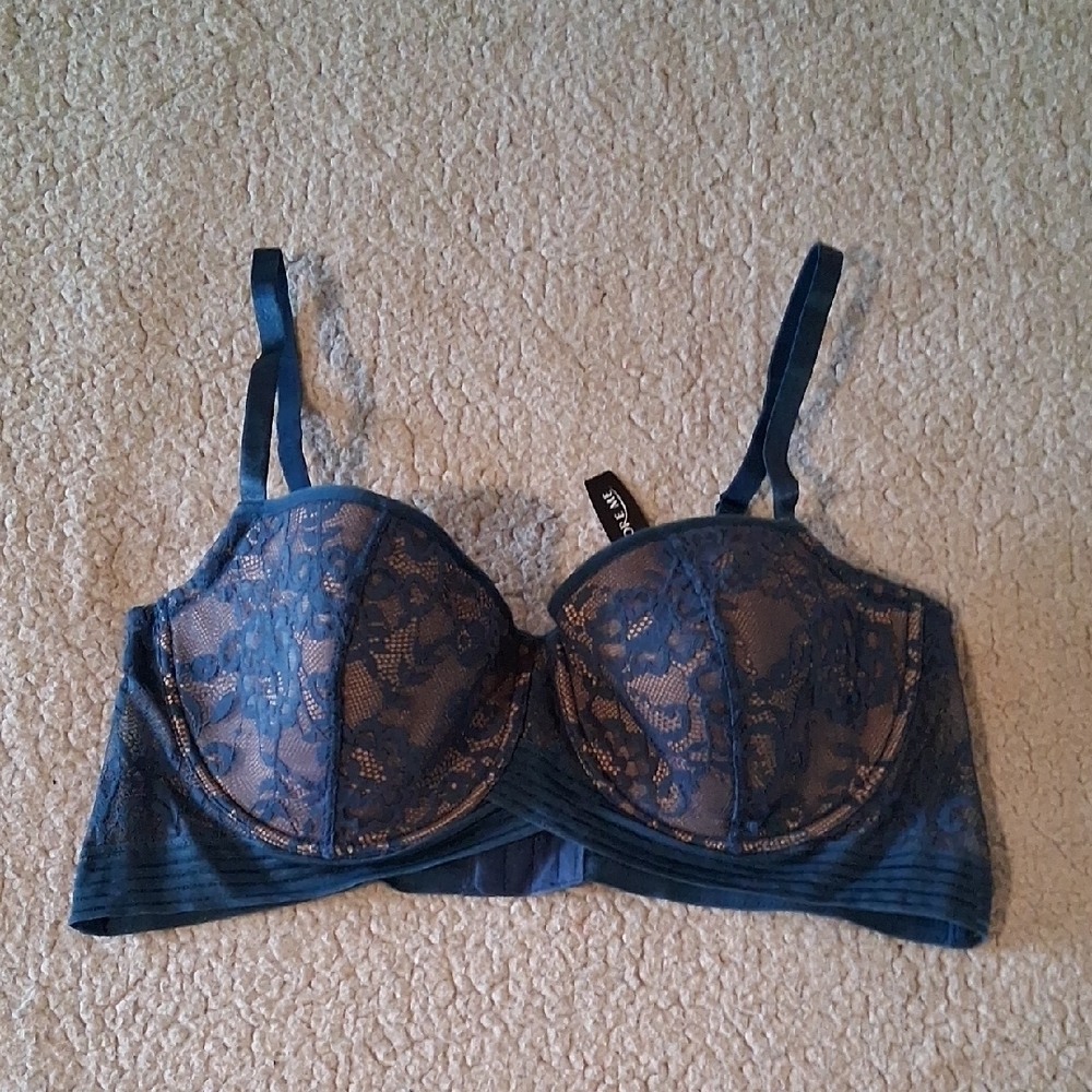 New Adore Me Lace Underwire Bra in Cobalt Blue